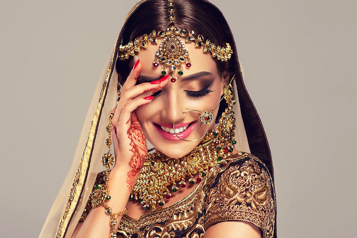 Unveiling the Perfect Bridal Look: Your Guide to Bridal Makeup – Blush 